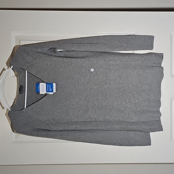 Eddie Bauer Gray Knit Tellus V-Neck Tunic Sweater Long Sleeves Wicking Size XS - Picture 1 of 8